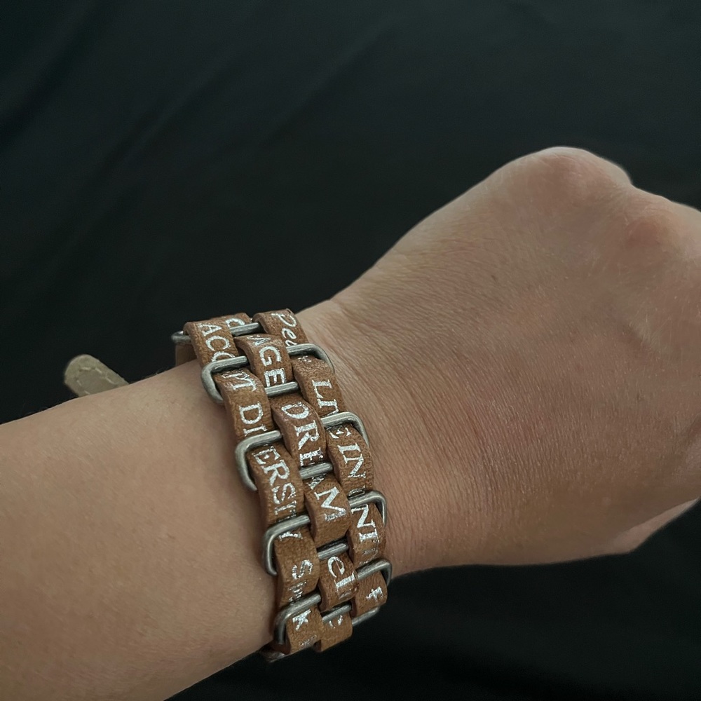 Brown inspirational bracelet